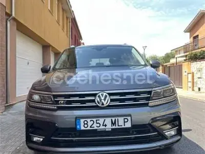 Usado VW Tiguan Allspace Sportline 190 CV (139 kW) 2019 Gris / plata SUV