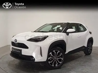 Usado Toyota Yaris Cross Active 116 CV (85 kW) 2022 Blanco SUV