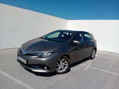 Toyota Auris Hybrid