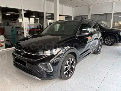 Usado VW T-Cross R-line 150 CV (110 kW) 2025 Negro SUV