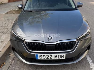 Usado Skoda Scala Style 110 CV (80 kW) 2023 Gris / plata Utilitario
