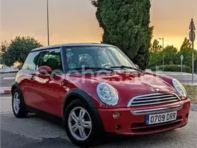 Usado Mini ONE 90 CV (66 kW) 2005 Rojo Utilitario