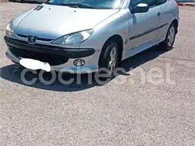 Usado Peugeot 206 GT 137 CV (100 kW) 2000 Gris / plata Berlina
