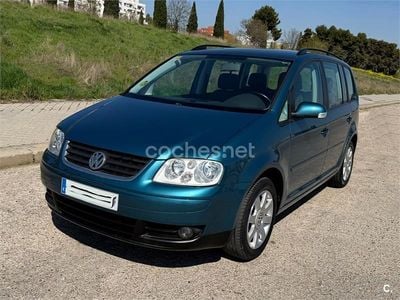 Usado VW Touran Highline 115 CV (84 kW) 2005 Azul Monovolumen