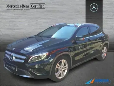 Usado Mercedes GLA200 Style 136 CV (100 kW) 2014 Negro SUV