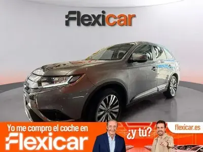 Usado Mitsubishi Outlander Motion 150 CV (110 kW) 2020 Gris SUV