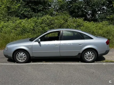 Usado Audi A6 150 CV (110 kW) 1999 Gris / plata Berlina