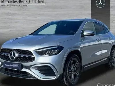 Usado Mercedes GLA200 150 CV (110 kW) 2025 Blanco SUV