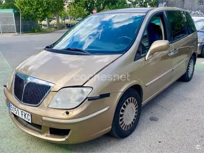 Usado Lancia Phedra 136 CV (100 kW) 2007 Beige Monovolumen