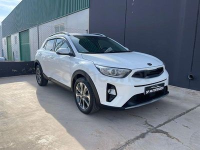 Usado Kia Stonic 120 CV (88 kW) 2019 Blanco SUV
