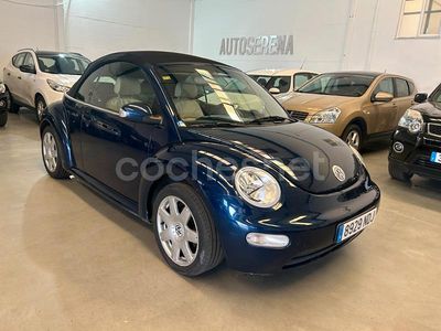 Usado VW New Beetle 100 CV (73 kW) 2004 Azul Utilitario
