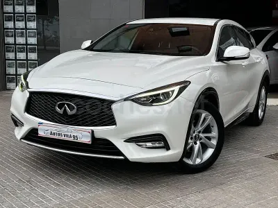 Usado Infiniti Q30