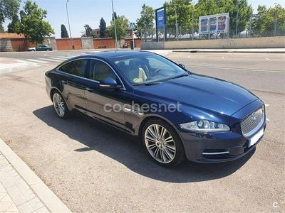 Usado Jaguar XJ Premium Luxury 275 CV (202 kW) 2011 Azul Berlina