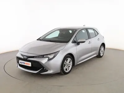 Usado Toyota Corolla Active 122 CV (89 kW) 2022 Gris Berlina