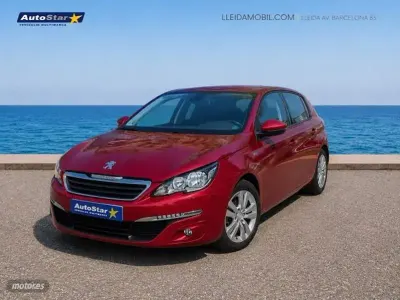 Usado Peugeot 308 Active 110 CV (80 kW) 2017 Rojo Berlina