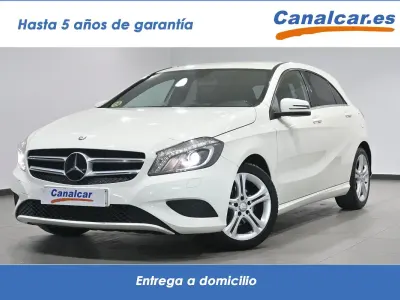 Usado Mercedes A180 Urban 109 CV (80 kW) 2014 Blanco