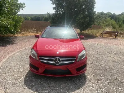 Usado Mercedes A200 AMG line 136 CV (100 kW) 2015 Rojo Utilitario