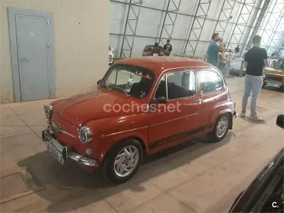 Usado Seat Mii Reference 60 CV (44 kW) 2011 Rojo Utilitario