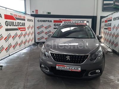 Usado Peugeot 2008 Signature Sky 82 CV (60 kW) 2019 Gris / plata SUV