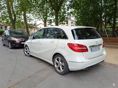 Mercedes B200