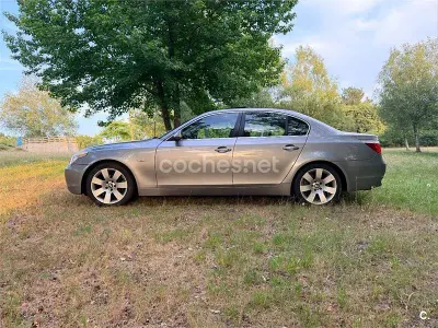 Usado BMW 530 218 CV (160 kW) 2006 Gris / plata Berlina