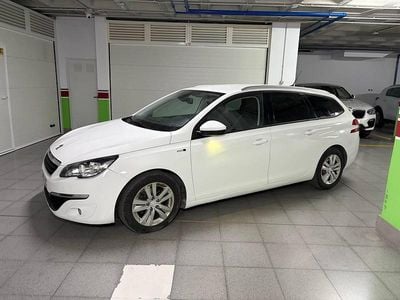 Usado Peugeot 308 Active 120 CV (88 kW) 2016 Blanco