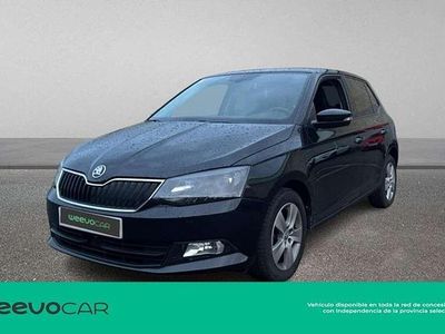 Usado Skoda Fabia Active 95 CV (69 kW) 2018 Negro Utilitario
