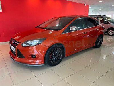 Usado Ford Focus Titanium 125 CV (91 kW) 2012 Naranja Berlina