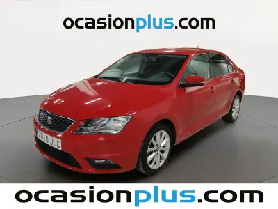 Usado Seat Toledo Reference 110 CV (80 kW) 2015 Rojo Utilitario