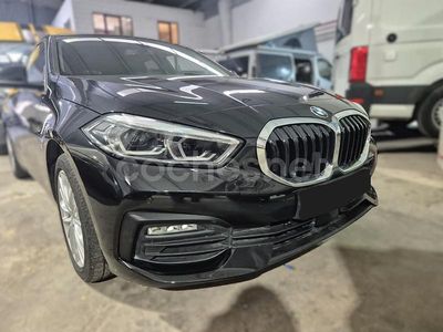 Usado BMW 118 140 CV (102 kW) 2020 Negro Utilitario