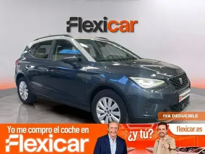 Usado Seat Arona Style 110 CV (80 kW) 2022 Azul SUV