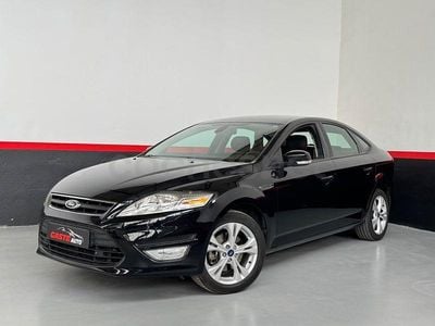 Usado Ford Mondeo Limited 140 CV (102 kW) 2012 Negro Berlina
