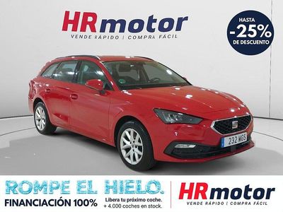 Usado Seat Leon Reference 116 CV (85 kW) 2022 Rojo Familiar