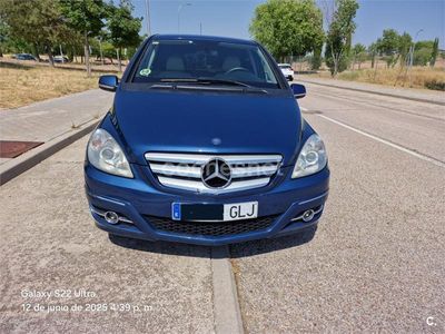 Mercedes B200