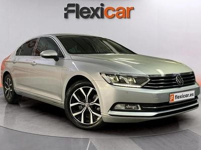 Usado VW Passat Advance 150 CV (110 kW) 2019 Gris Familiar