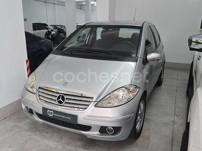 Gris / plata Usado 2005 Mercedes A200 Elegance Monovolumen | 6500 € (Caro)