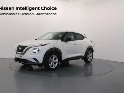 Usado Nissan Juke Acenta 114 CV (83 kW) 2022 Amarillo SUV