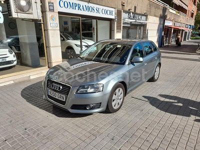 Usado Audi A3 Ambition 105 CV (77 kW) 2009 Gris / plata Berlina