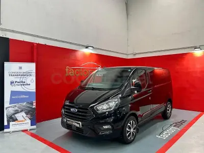 Usado Ford Transit Custom Limited 150 CV (110 kW) 2022 Negro Monovolumen