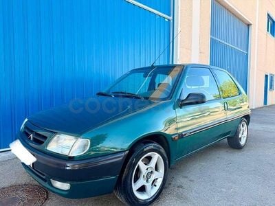 Usado Citroën Saxo 58 CV (42 kW) 1999 Verde Utilitario