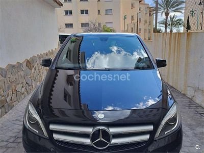 Usado Mercedes B180 109 CV (80 kW) 2012 Negro Monovolumen