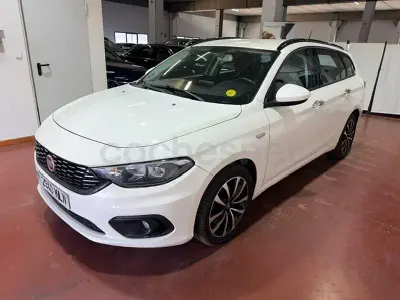 Usado Fiat Tipo Pop 120 CV (88 kW) 2018 Blanco Familiar