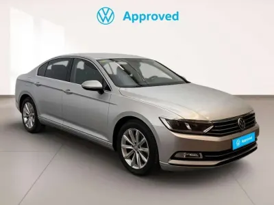 Usado VW Passat Advance 150 CV (110 kW) 2018 Gris Berlina