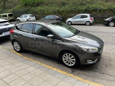 Usado Ford Focus Titanium 150 CV (110 kW) 2016 Gris / plata Berlina
