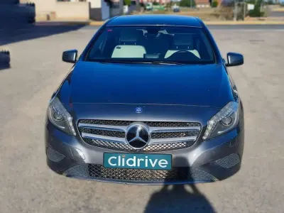 Usado Mercedes A200 Urban 136 CV (100 kW) 2014 Gris Berlina