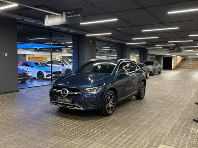 Usado Mercedes GLA200 Progressive 163 CV (119 kW) 2022 Azul SUV