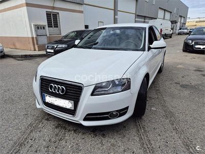 Blanco Usado 2011 Audi A3 Attraction Berlina | 8600 € (Precio justo)