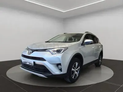 Usado Toyota RAV4 Advance 143 CV (105 kW) 2016 Gris / plata SUV
