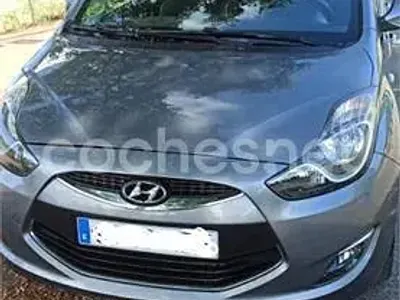 Usado Hyundai ix20 Comfort 77 CV (56 kW) 2011 Gris / plata Utilitario