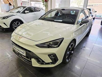 Usado Cupra Leon 150 HP (110 kW) 2025 Bege Citadino
